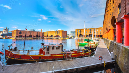 Leinwand Poster Royal Albert Dock in Liverpool, UK