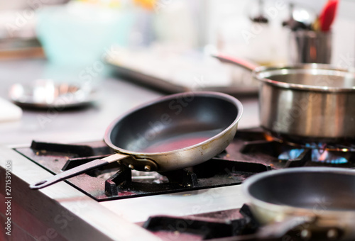Stainless steel cookware , kitchenware set, Stainless steel pots, Kitchen utensils