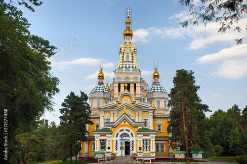 Obraz na plátně The Ascension Cathedral in Almaty, Kazakhstan