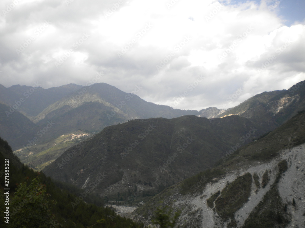 Naklejka premium view of mountains