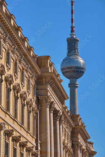 Wiederaufgebautes Stadtschloss und Fernsehturm in Berlin photo