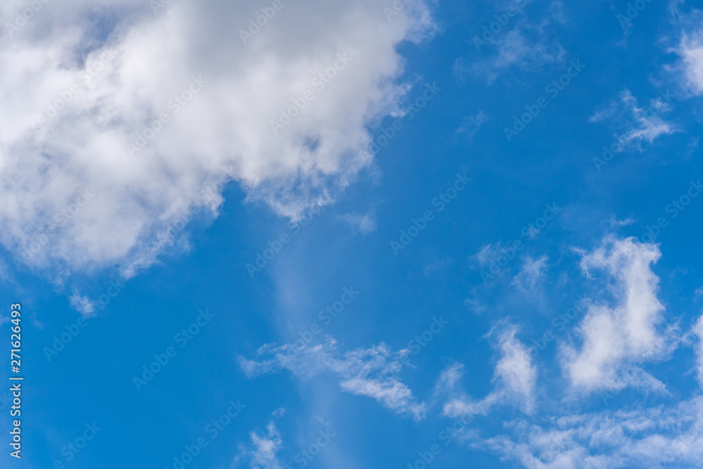 Obraz premium Blue sky with clouds. for background or texture