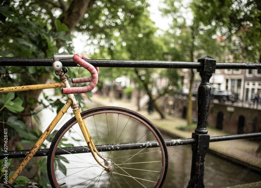Fahrrad, Kanal & Brücke in Utrecht NL Fahrrad, Kanal & Brücke in Utrecht NL