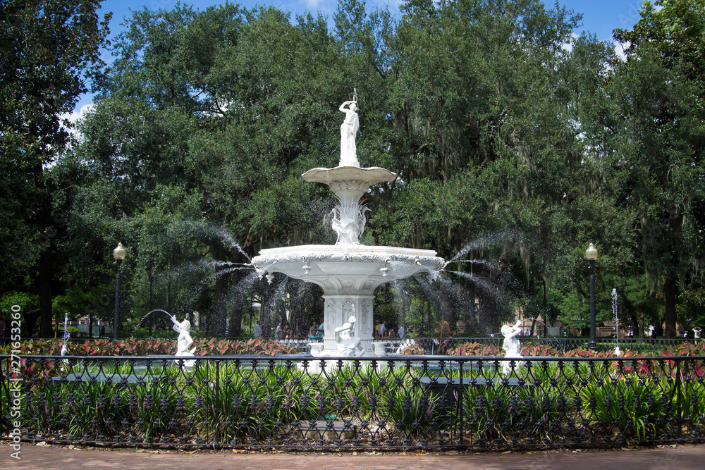 White fountain in Forsyth Park White fountain in Forsyth Park