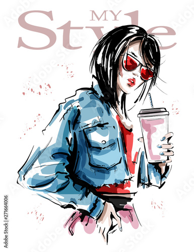 Dekoracja na wymiar  hand-drawn-beautiful-young-woman-holding-plastic-coffee-cup-with-straw-stylish-girl-in-red-sunglasses-fashion-woman-look-sketch-vector-illustration
