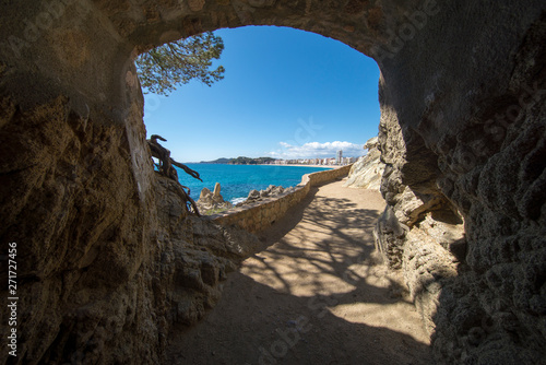 Canvas-taulu Round roads through Lloret de Mar, Costa brava