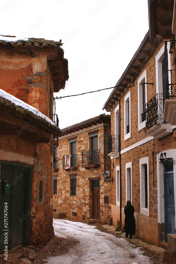 Fototapeta premium street and houses in Castrillo de los Polvazares (spain)