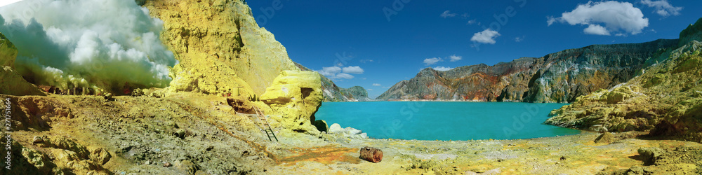 SMOKE OF SULFUR ON KAWAH IJEN VOLCANO IN JAVA ISLAND-INDONESIA SMOKE OF SULFUR ON KAWAH IJEN VOLCANO IN JAVA ISLAND-INDONESIA