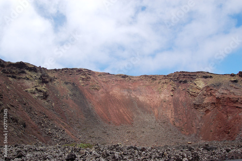 Crater de volcan en Timanfaya Lanzarote