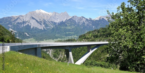 pont de la tamina photo