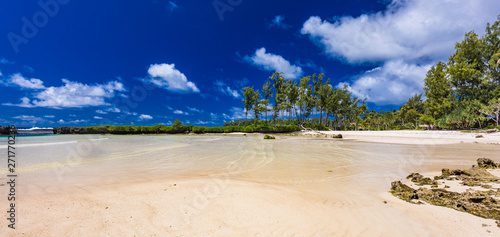 Eton Beach, Efate Island, Vanuatu, w pobliżu Port Vila - słynnej plaży na wschodnim wybrzeżu