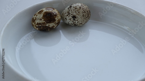 quail eggs, yolk, tomato,