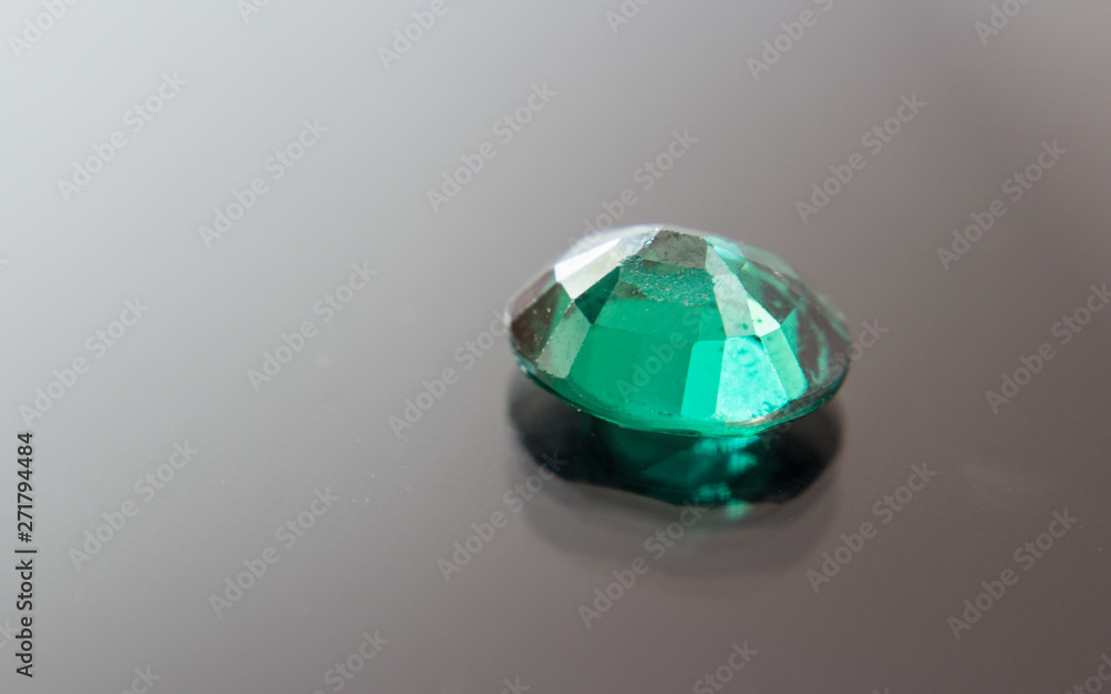 Natural Green Sapphire gemstone, emerald oval, crystal jade gemstone Natural Green Sapphire gemstone, emerald oval, crystal jade gemstone