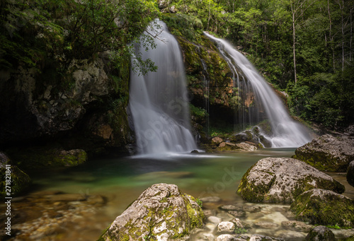 waterfall in the forest © Samuel