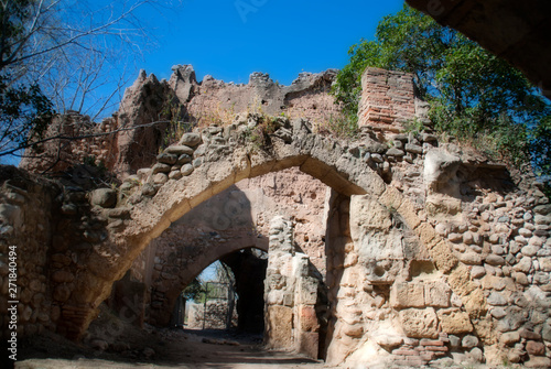 ruinas de antiguo conjunto arquitectonico