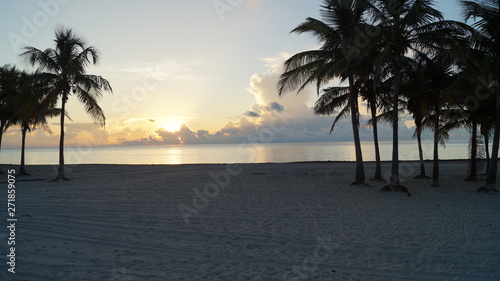 Sonnenaufgang am Strand