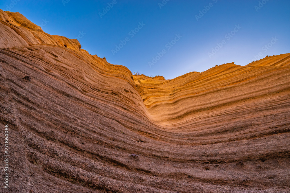 Naklejka premium Beautiful Morning Hike To Tent Rocks in New Mexico