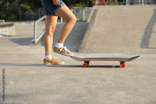 skater legs skating at skatepark © lzf