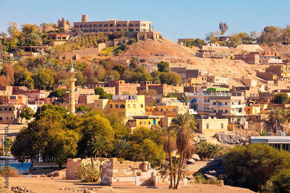 Obraz premium Aswan Egypt skyline 