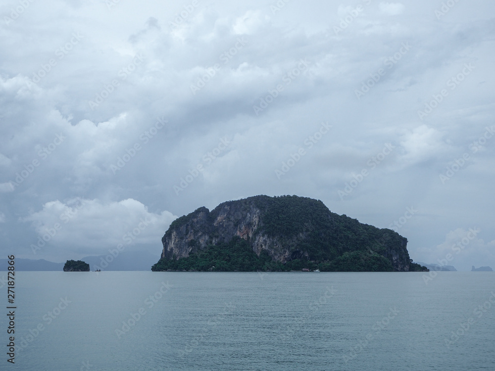 Ka Lat island is bird's nest island in Koh Yao