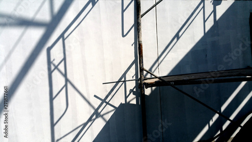 Shadow wall construction scaffolding 