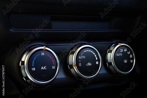 Car air conditioning adjustment button