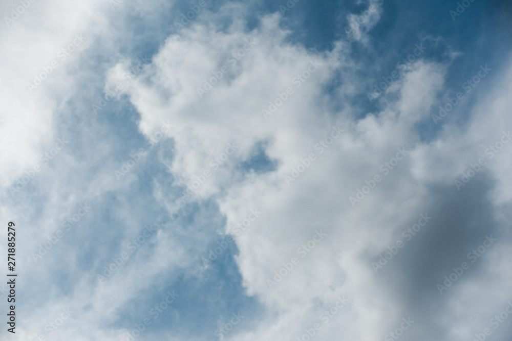 Obraz premium Clouds under sky