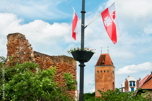 Stare miasto w Elblag, Polska,. Brama targowa photo