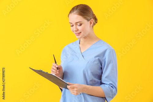 Young medical assistant wit...