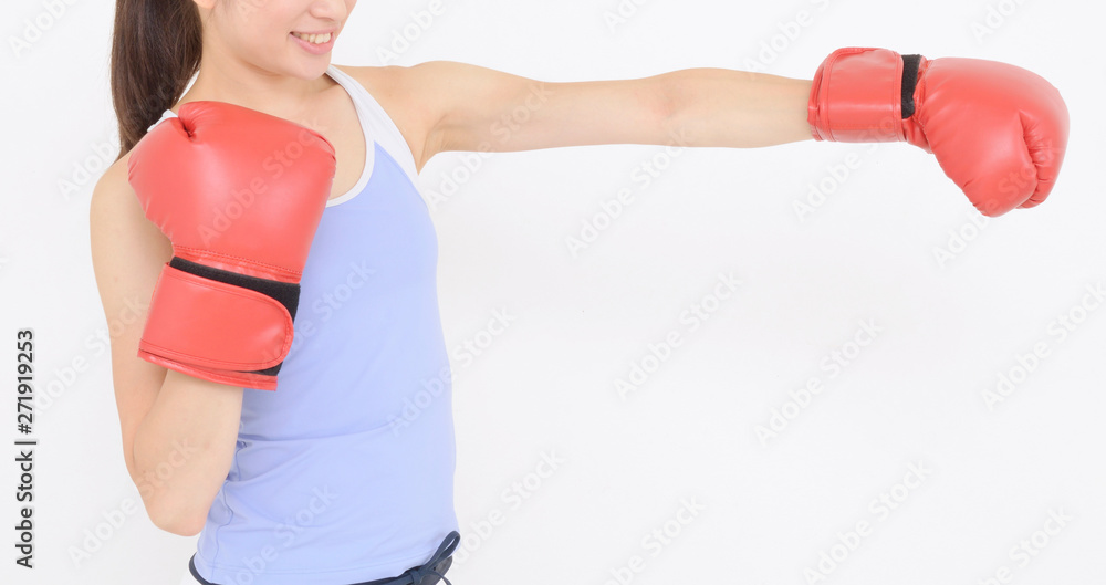 ボクシングする女性