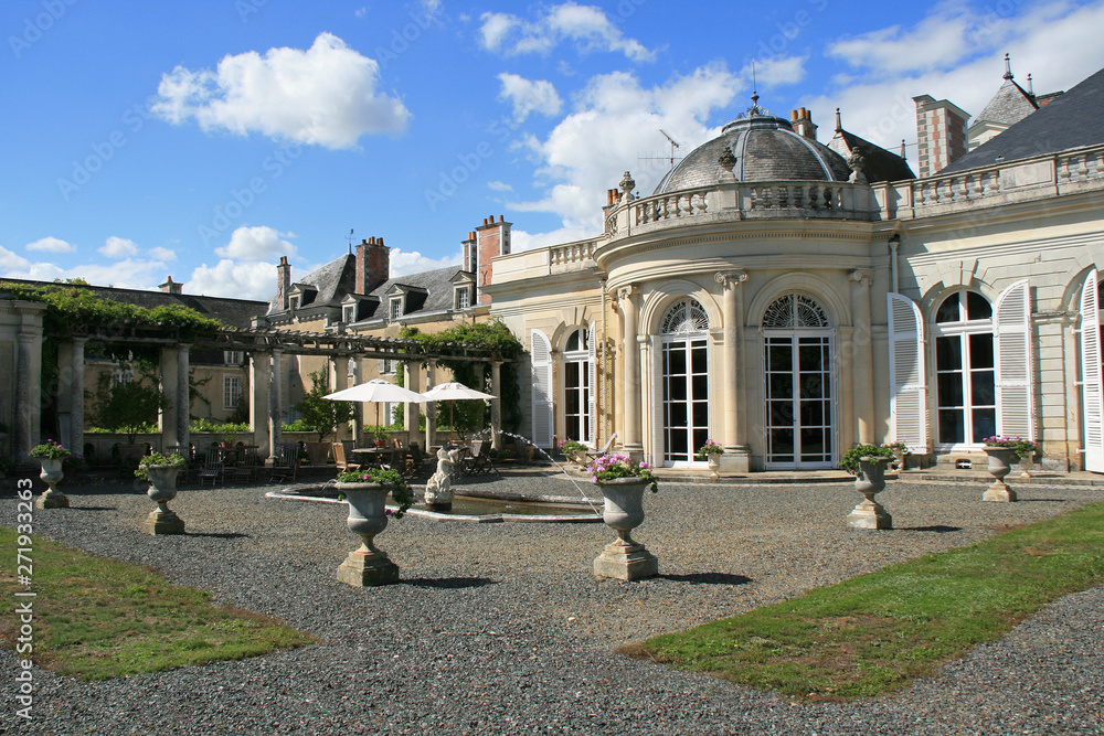 Fototapeta premium Lorie castle in La Chapelle-sur-Oudon (France)