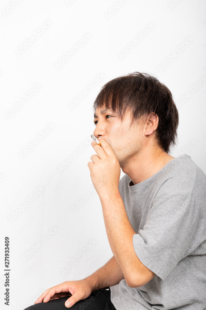 日本人 人物 タバコ 喫煙 30代 日本人 人物 タバコ 喫煙 30代