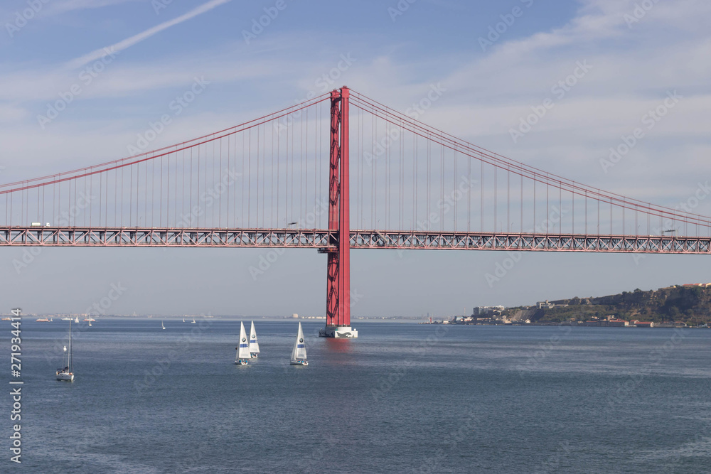 Naklejka premium Ponte em Portugal