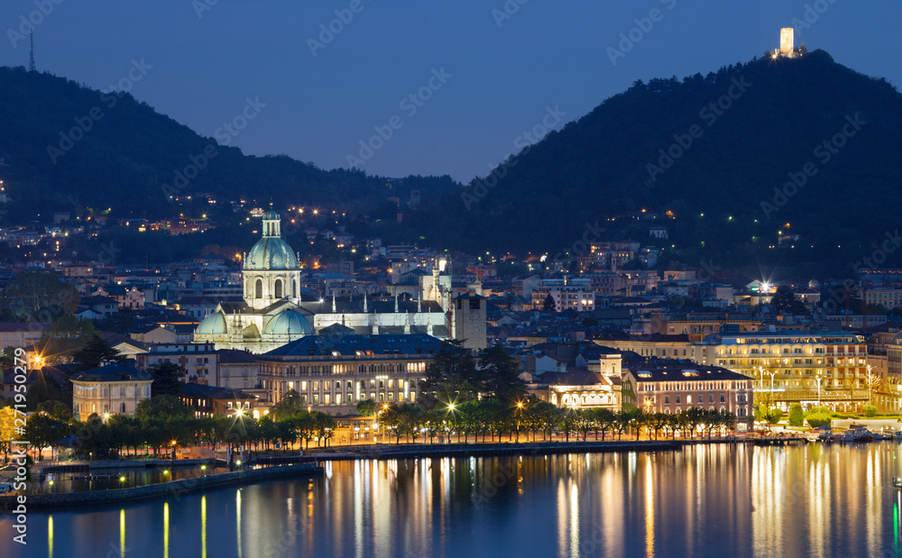 Como - The city with the Cathedral and lake Como. - obrazy, fototapety, plakaty 