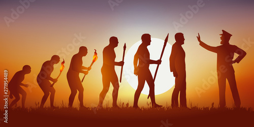 Concept de l’état autoritaire avec un homme en uniforme qui symboliquement ordonne à l’humanité d’arrêter son évolution.