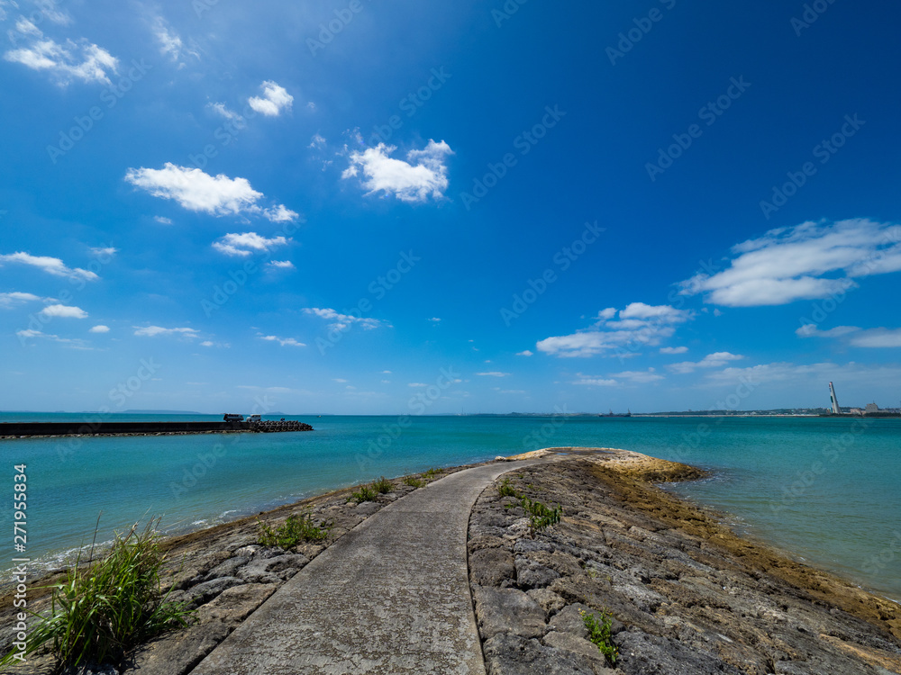 沖縄の入り江