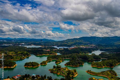 Bild auf Leinwand Guatapé Panorama Ausblick auf die Seen Kolumbien
