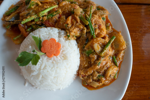 Fried rice with sea food curry
