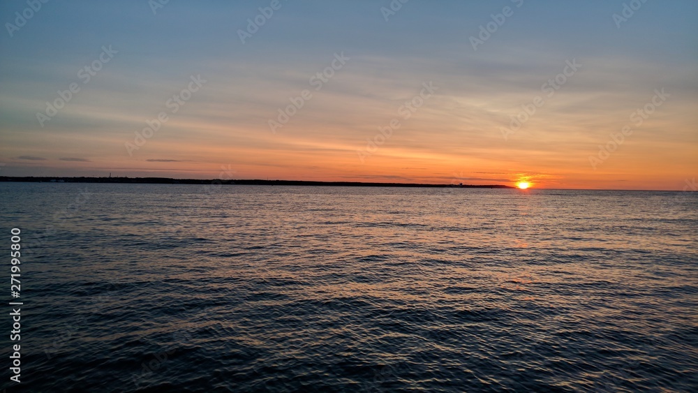 Fototapeta premium sunset over the sea