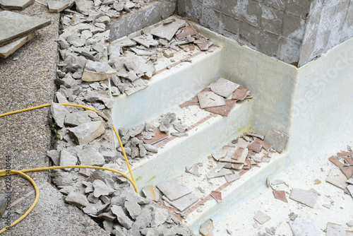 Obraz na plátne Empty swimming pool after demolishing old tile and coping for remodel