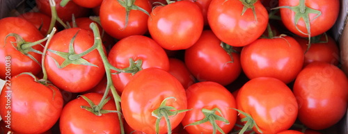 Strauchtomaten auf dem Wochenmarkt