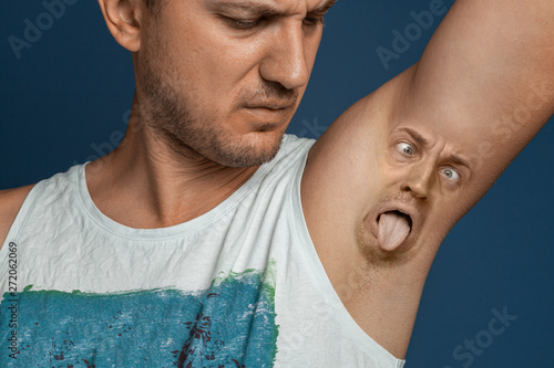 Картината върху платно Smelly armpits in men