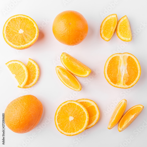Świeża pomarańcze odizolowywająca na białym tle