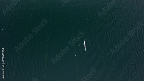 sport canoa singola da competizione  vista dell'alto photo