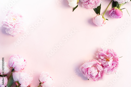 Fototapeta Naklejka Na Ścianę i Meble -  Fresh peony flowers