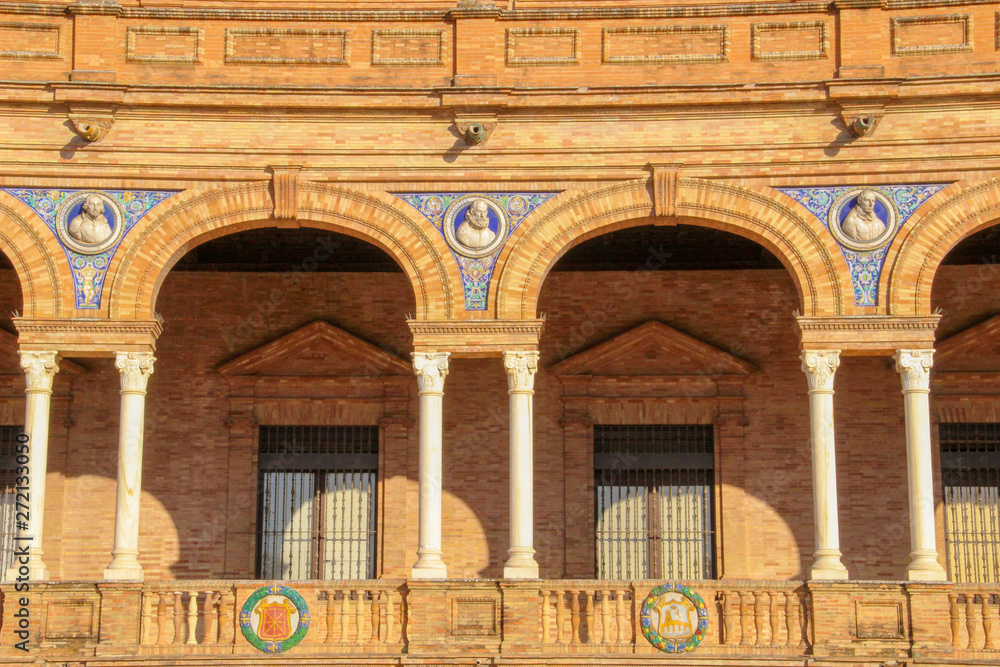 Obraz premium Columns of square of spain, Sevilla