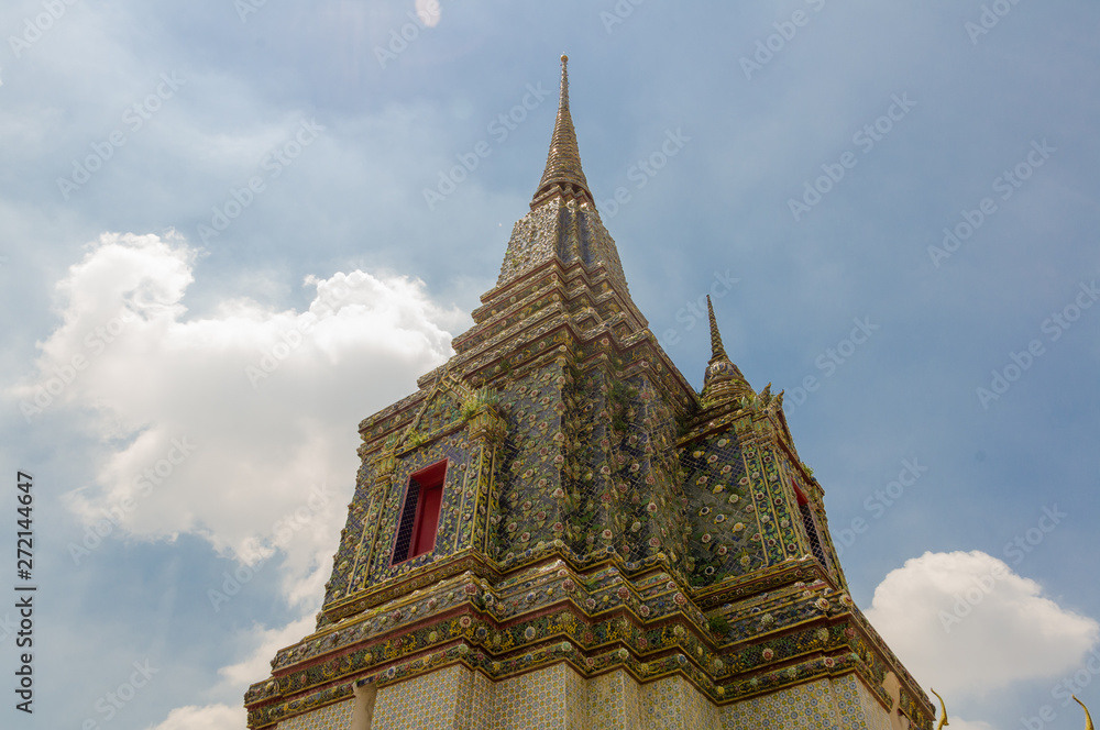 Fototapeta premium thailand gold temple ,Bangkok