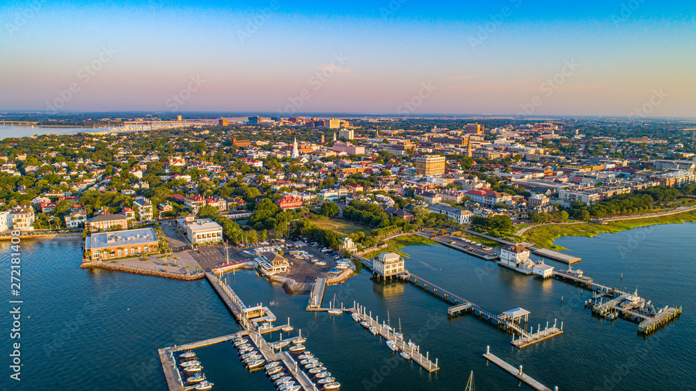 Fototapeta premium Carolina Yacht Club Aerial w Charleston, Karolina Południowa, USA