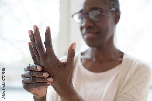 Woman with hand pain