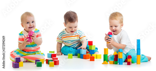 Cute babies toddlers playin...